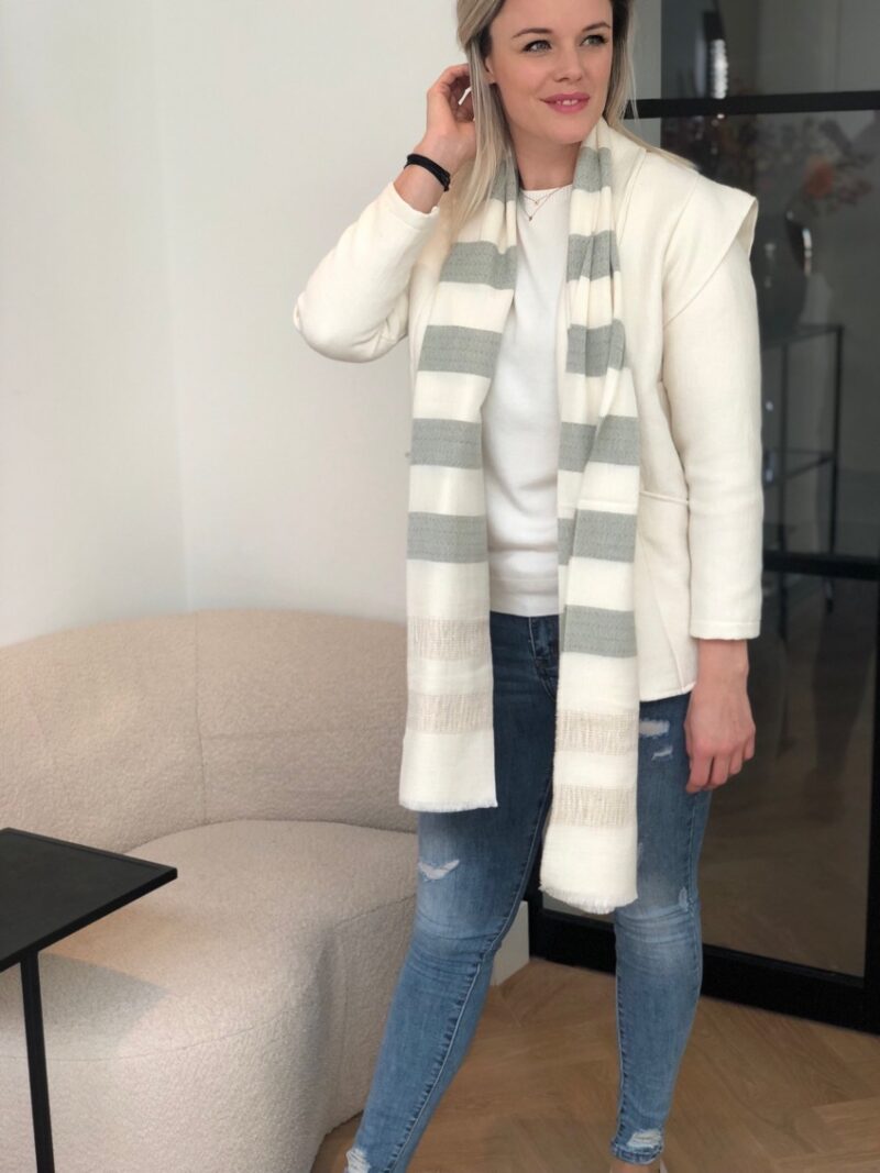 Zomersjaal streep ecru/mosgroen